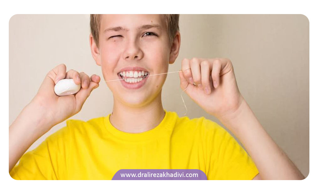 استفاده از نخ دندان برای جلوگیری از پوسیدگی دندان